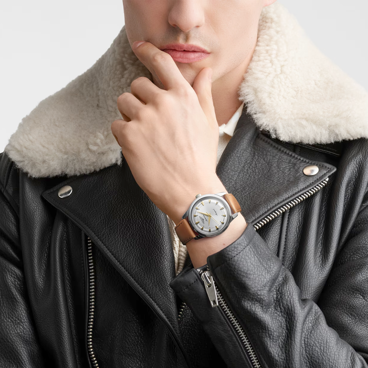 Conquest Heritage 40 mm esfera opalina color marfil automático correa Reloj — imagen 3